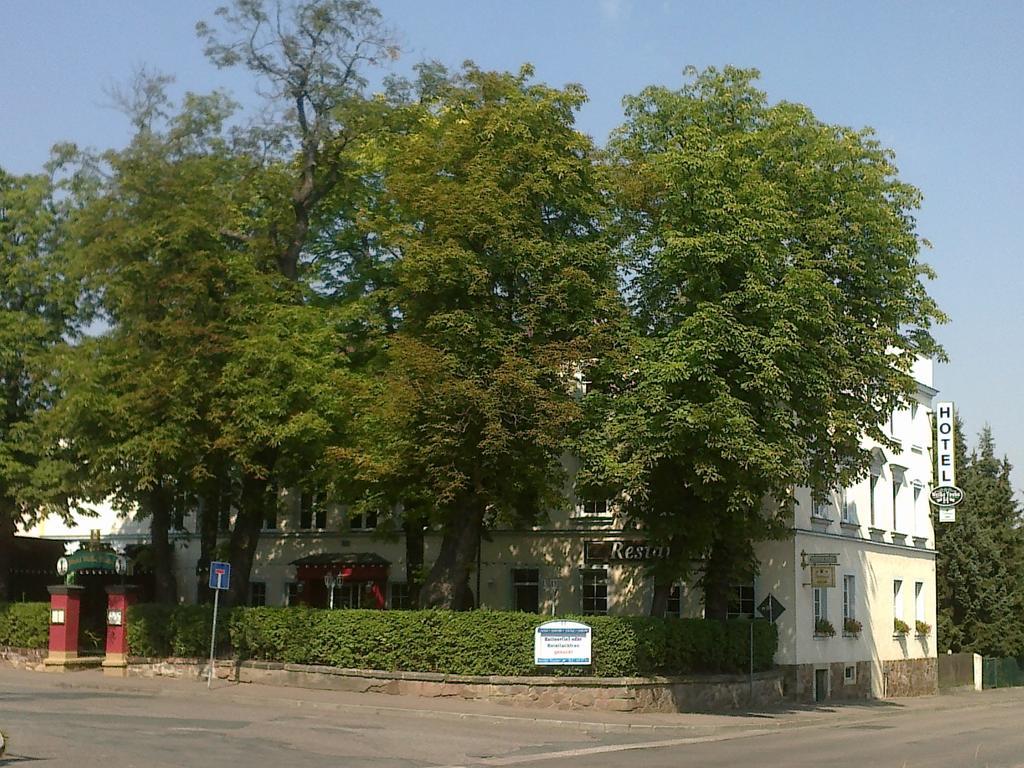 Hotel Weisse Taube Döbeln Esterno foto